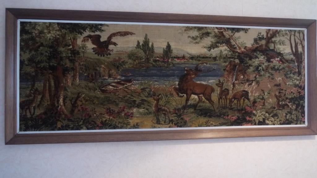 cadre en bois tapisserie gibier en foret Long 175 hauteur 70, Enlèvement
