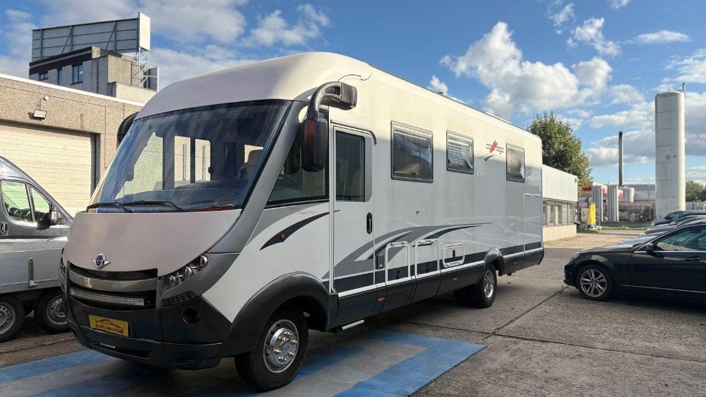 CARTHAGO CHIC HIGH-LINE IVECO 3.0  170 PK  AUTOMAAT 65.000km, Caravanes & Camping, Jusqu'à 4, Entreprise, Intégral, Douche