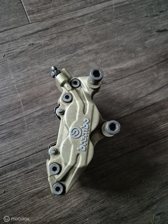 Brembo klauw remklauw rechts Monster Supersport 996 748 ST, Gebruikt, Factorystore.service@ducati.com, Ophalen of Verzenden, Via Antonio Cavalieri Ducati, 74/5, 74/6, 40132 Bologna BO