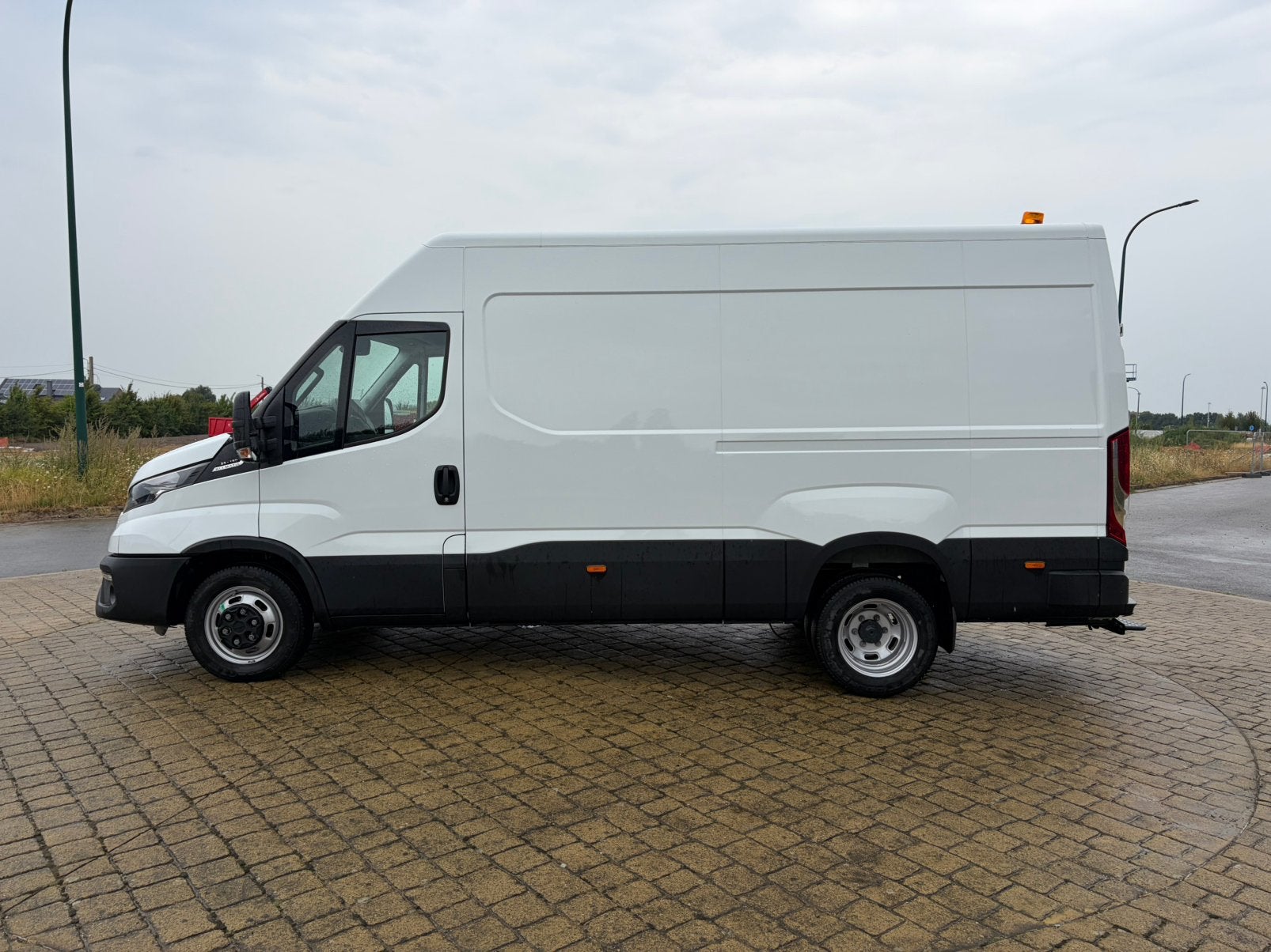 Iveco Daily L3H2 35C18 / Hi-matic / 34702,48€ ex, Automaat, 4 cilinders, Iveco, Wit