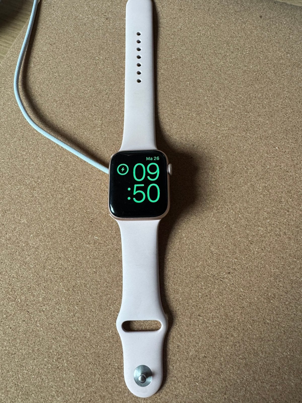 Apple iWatch SE in perfect werkende staat, Ophalen of Verzenden, Gebruikt, Roze