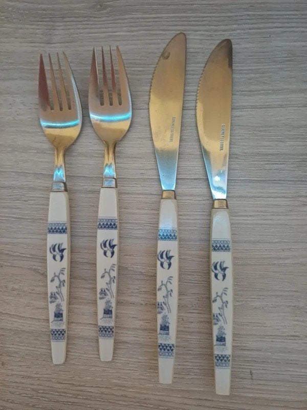 Vintage bestek met blauw wilgenpatroon - jaren 70, Antiek en Kunst, Antiek | Bestek, Verzenden