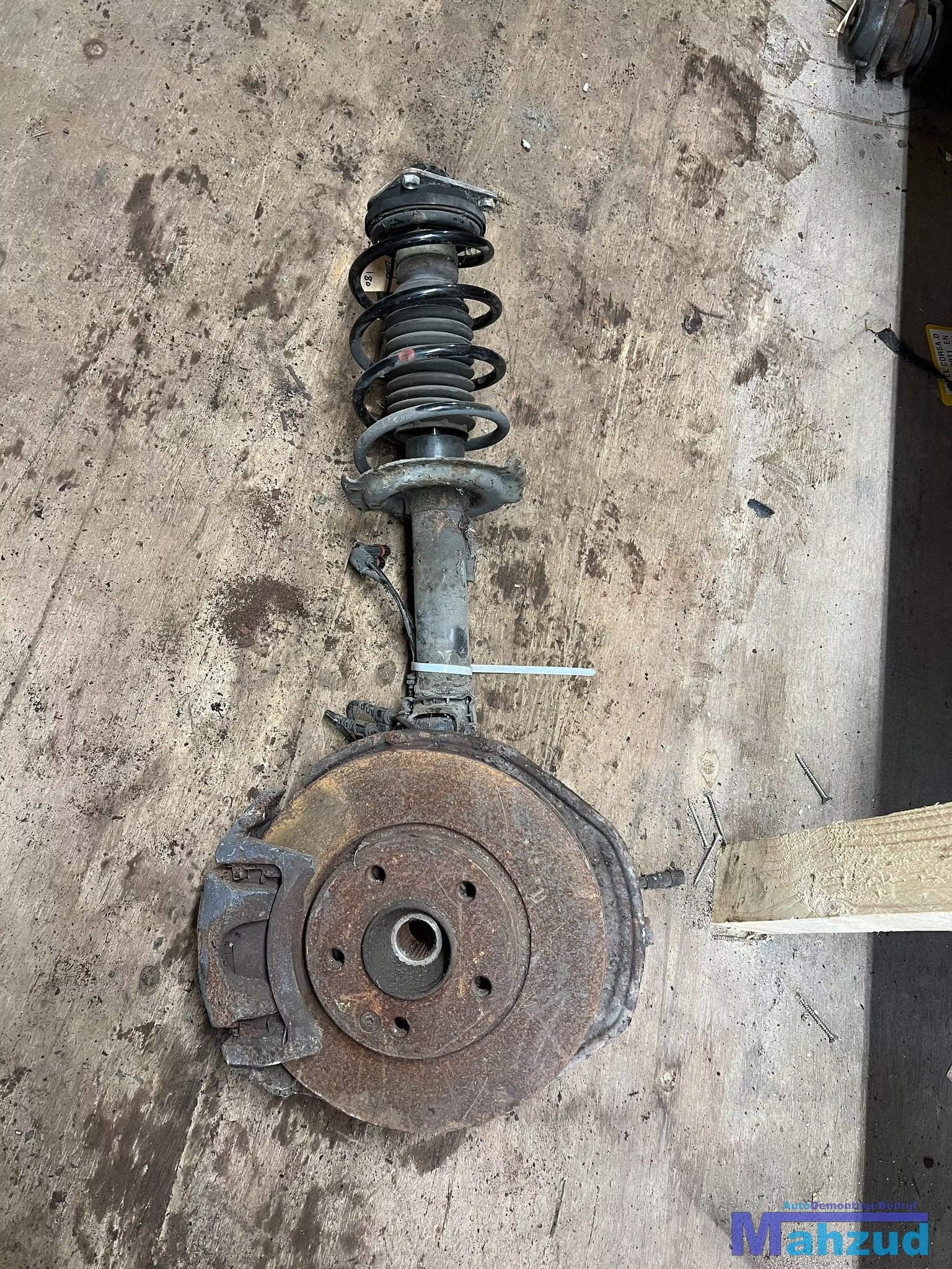 MERCEDES A KLASSE W169 A170 links voor veerpoot remklauw 200, Gebruikt, Mercedes-Benz AG, Mercedes-Benz, Mercedesstrasse 120
70372  Stuttgart, DE