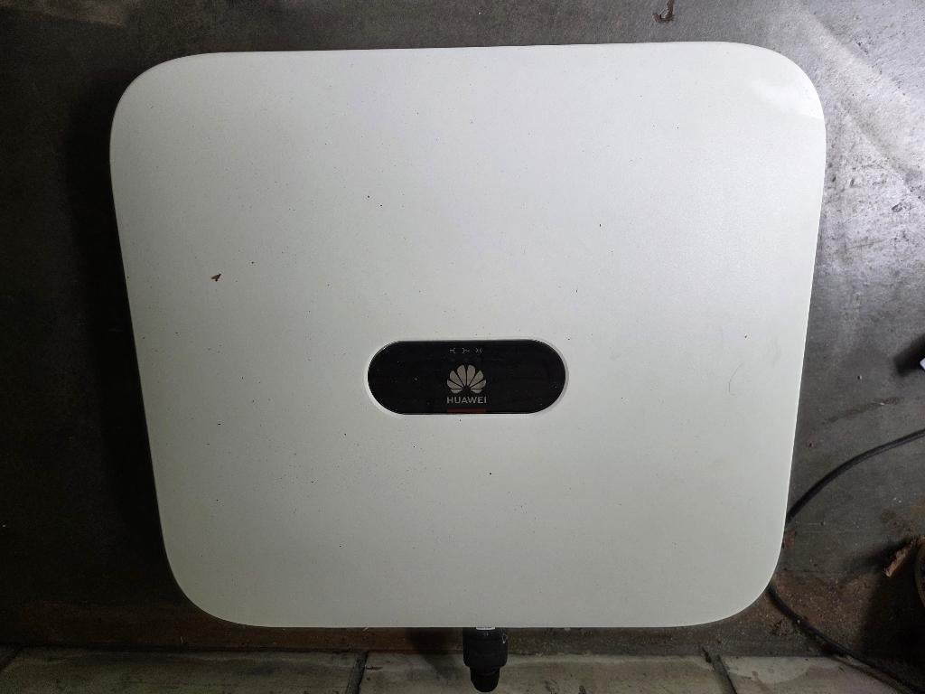 Hybride omvormer Huawei 3 fase, Ophalen, Zo goed als nieuw, Collector, 200 wattpiek of meer