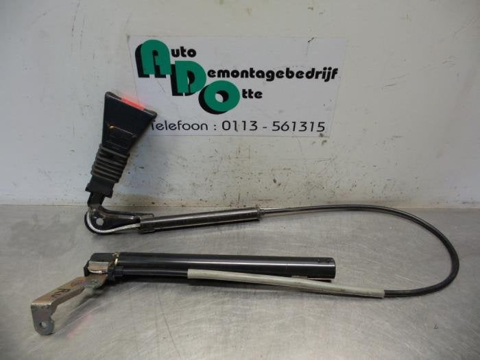 Tendeur de ceinture droit d'un Opel Tigra (Tigra 94-), -, Opel, 3 mois de garantie, Utilisé