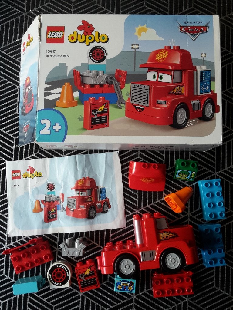 LEGO Duplo 10417, Disney Pixar Cars, Mack bij de race, 14 st, Enlèvement ou Envoi, Ensemble complet, Comme neuf, Boîte incluse