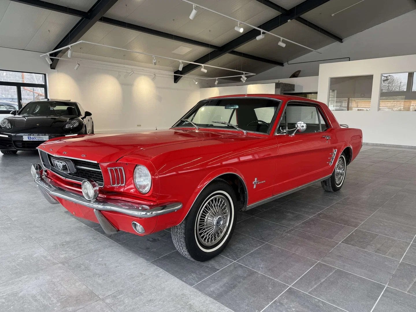 Ford Mustang 3.3L (200ci) 6 Cylindre*BOITE AUTOMATIQUE*DOCUM, Automaat, 4 zetels, Zwart, 120 pk