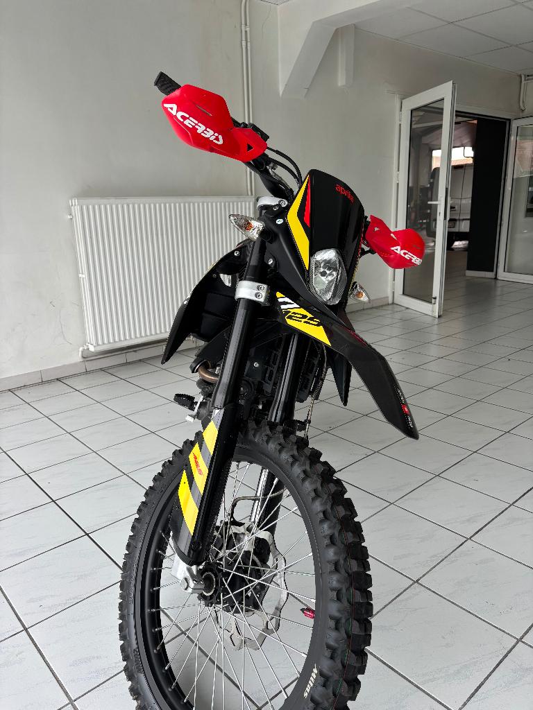 Aprilia RX 125 Enduro 2023 4600 km.  Mag met rijbewijs B!, Entreprise, Occasion, Jusqu'à 11 kW, Permis Moto A1 minimum