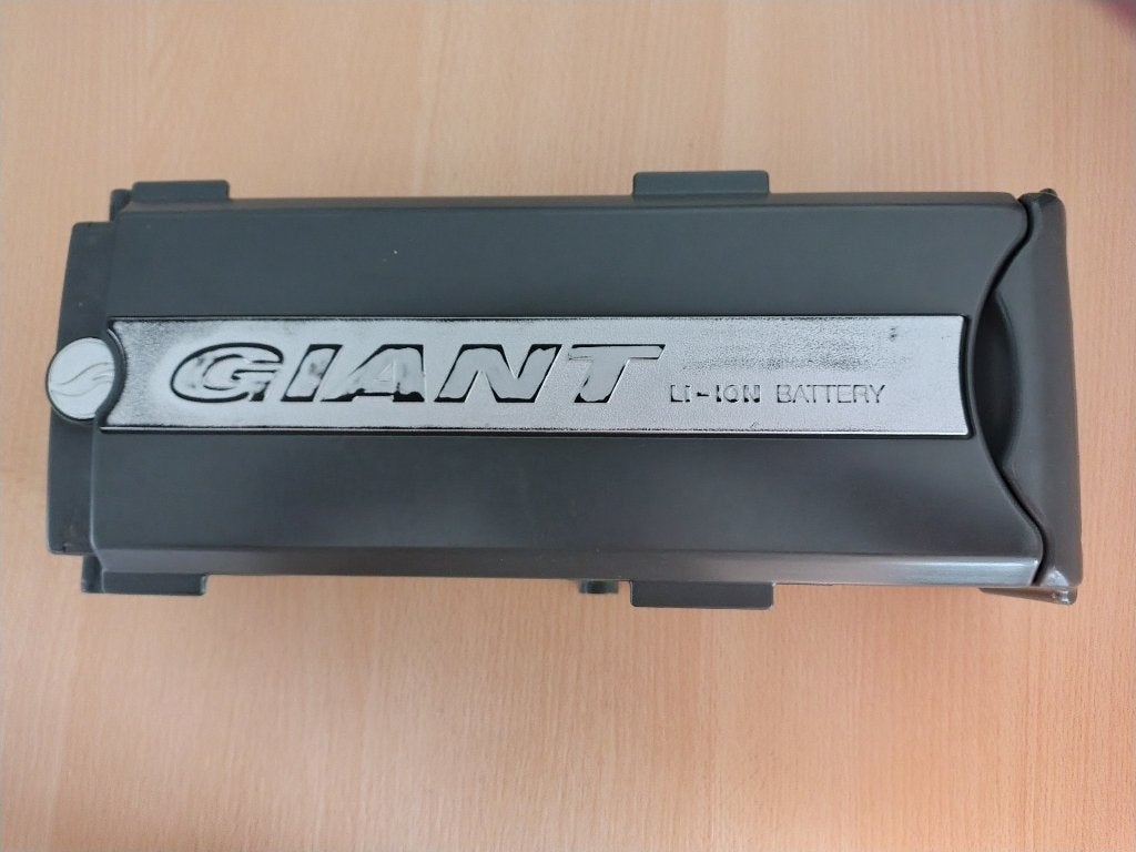 GIANT BATTRERIJ GIANT, Enlèvement ou Envoi, Utilisé