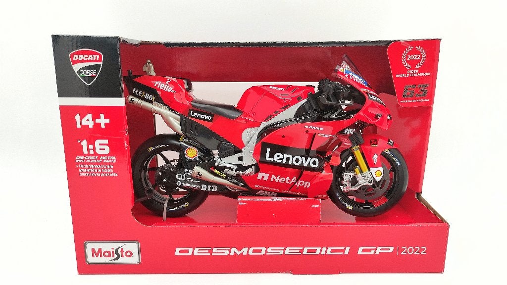 Maisto MotoGP Ducati GP22 Pecco Bagnaia Champion 2022 1/6, Enlèvement ou Envoi, Neuf, 1:5 à 1:8, Moteur