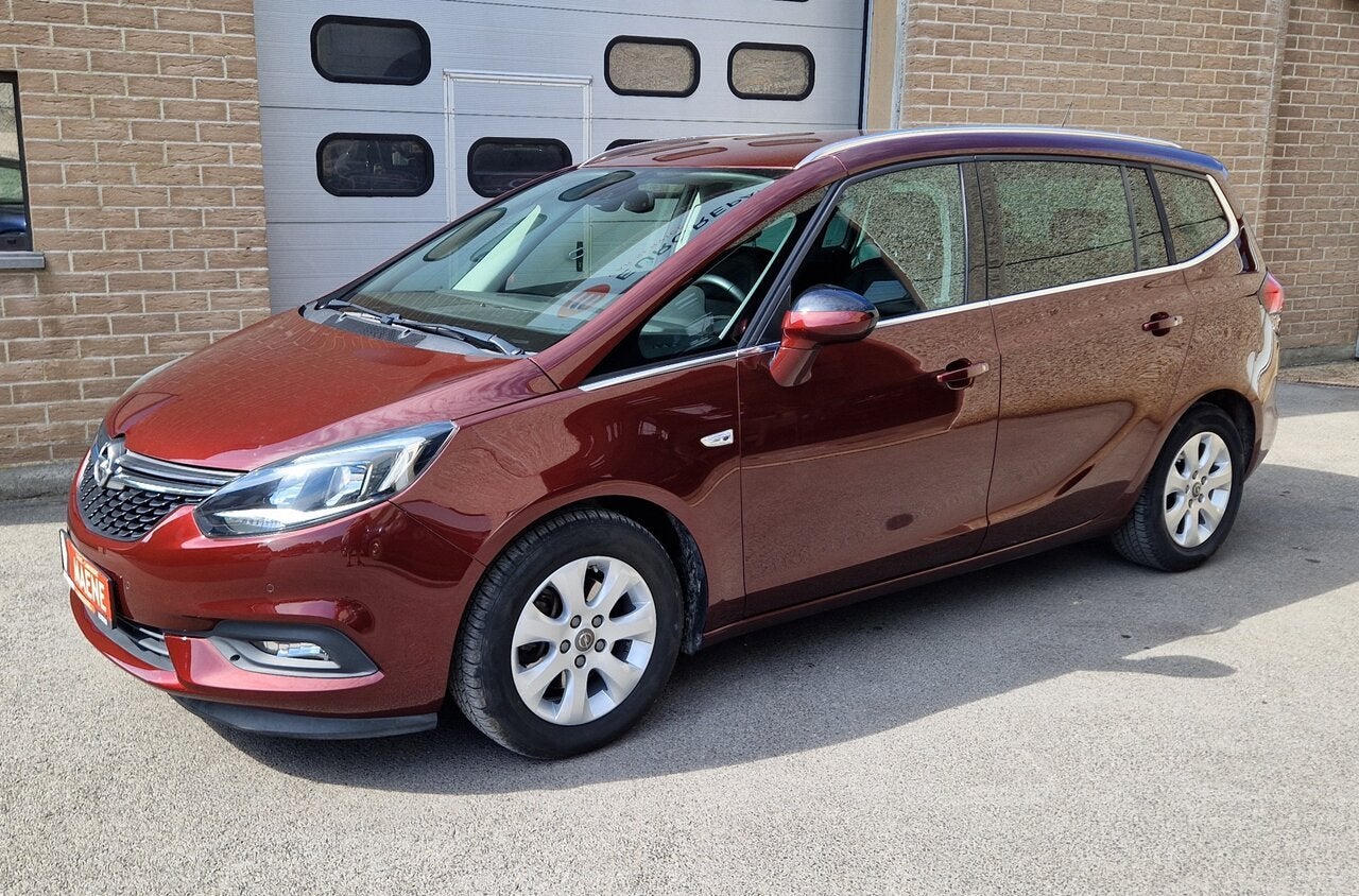 Opel Zafira Tourer 1.4 Turbo Innovation, Auto's, Zwart, Bruin, 0 kg, Bedrijf