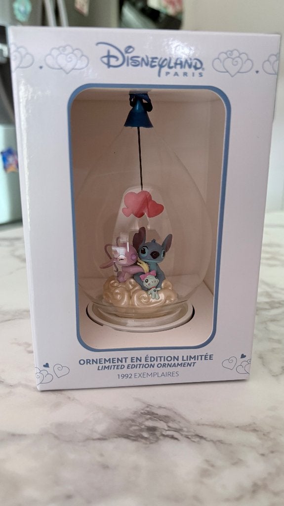 Ornement Disneyland Stitch Noël, Enlèvement ou Envoi, Autres personnages, Neuf, Statue ou Figurine