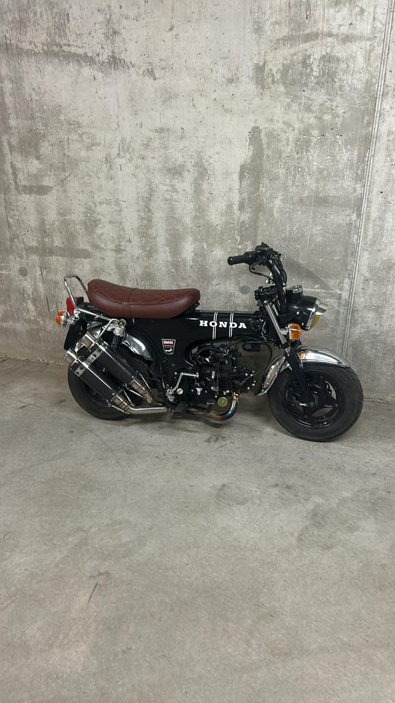 Lowrider dax, Motoren, Ophalen