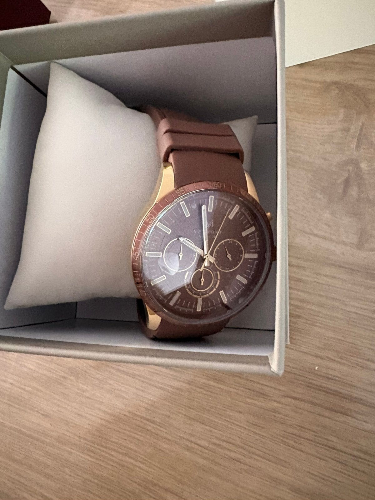 Mooie horloge van Veymont, bruin en goudkleurig, Bijoux, Sacs & Beauté, Montres | Hommes, Autres marques, Enlèvement ou Envoi