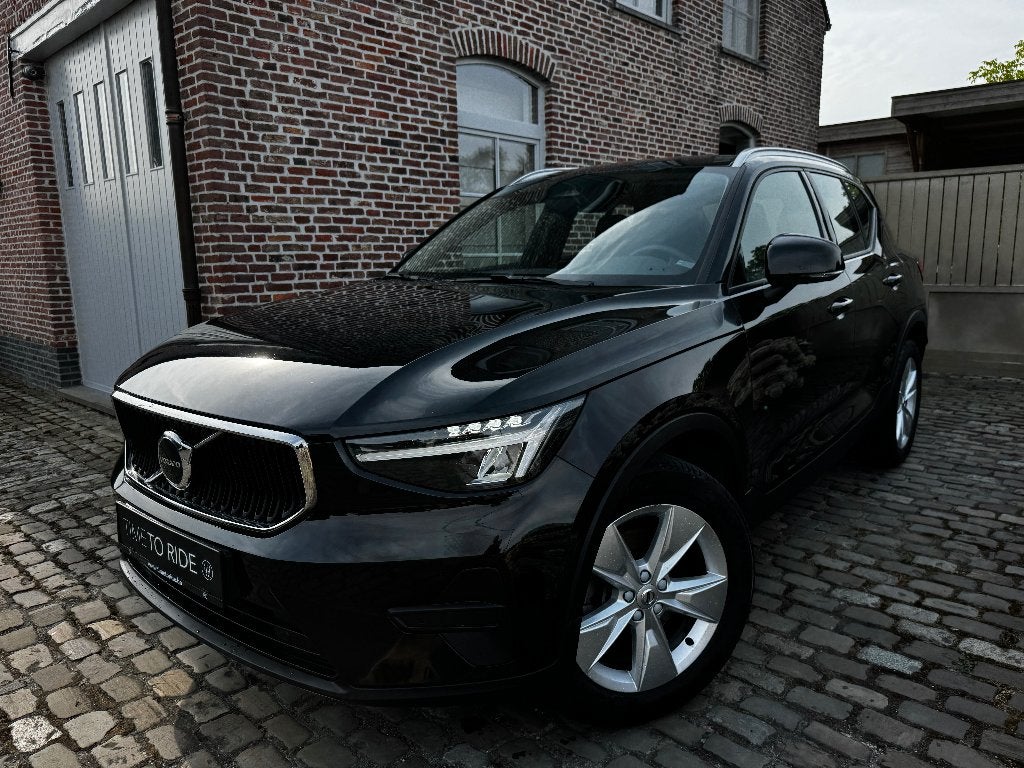 2023 Volvo XC40 B3 MHEV/Facelift/Leder/ACC/Trekhaak/Pilot, Voorwielaandrijving, 4 cilinders, 1969 cc, Zwart