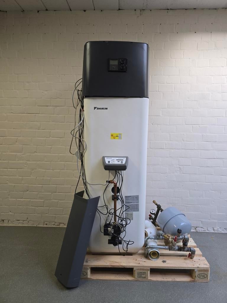 DAIKIN GCU Compact 320, Articles professionnels, Machines & Construction | Industrie & Technologie, Enlèvement