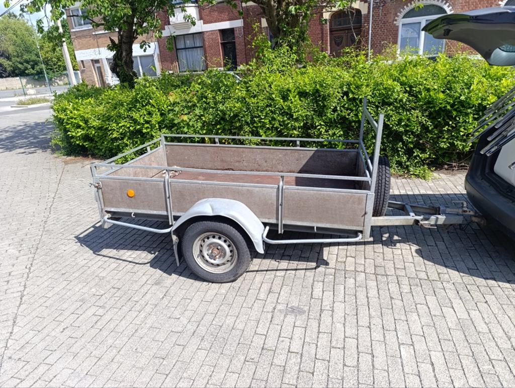 Remorque robuste
250x125x120
Ou 220x120x50 prix unité 600€, Enlèvement ou Envoi