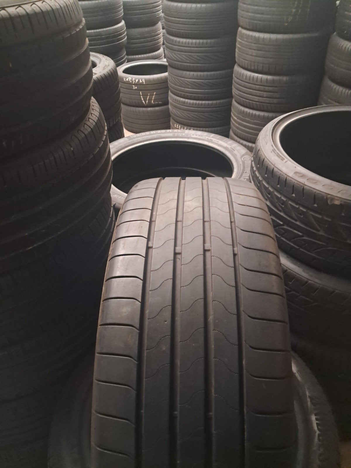 24545r20 245 45 r20 245/45/r20 BRIDGESTONE demmont (presque