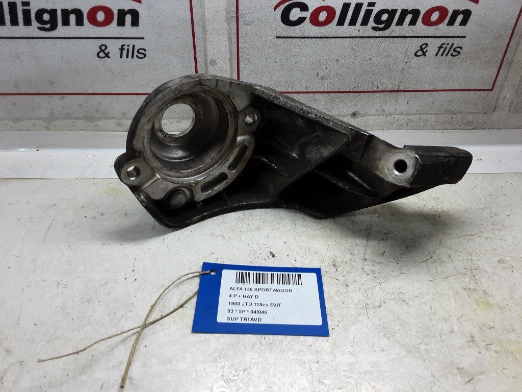 SUPPORT Alfa Romeo 156 Sportwagon (932) (60625001D), Autos : Pièces & Accessoires, Mevr. I. Hauben, Utilisé, Alfa Romeo, Rue de l'Espoir 34 34
4030  GRIVEGNÉE, BE