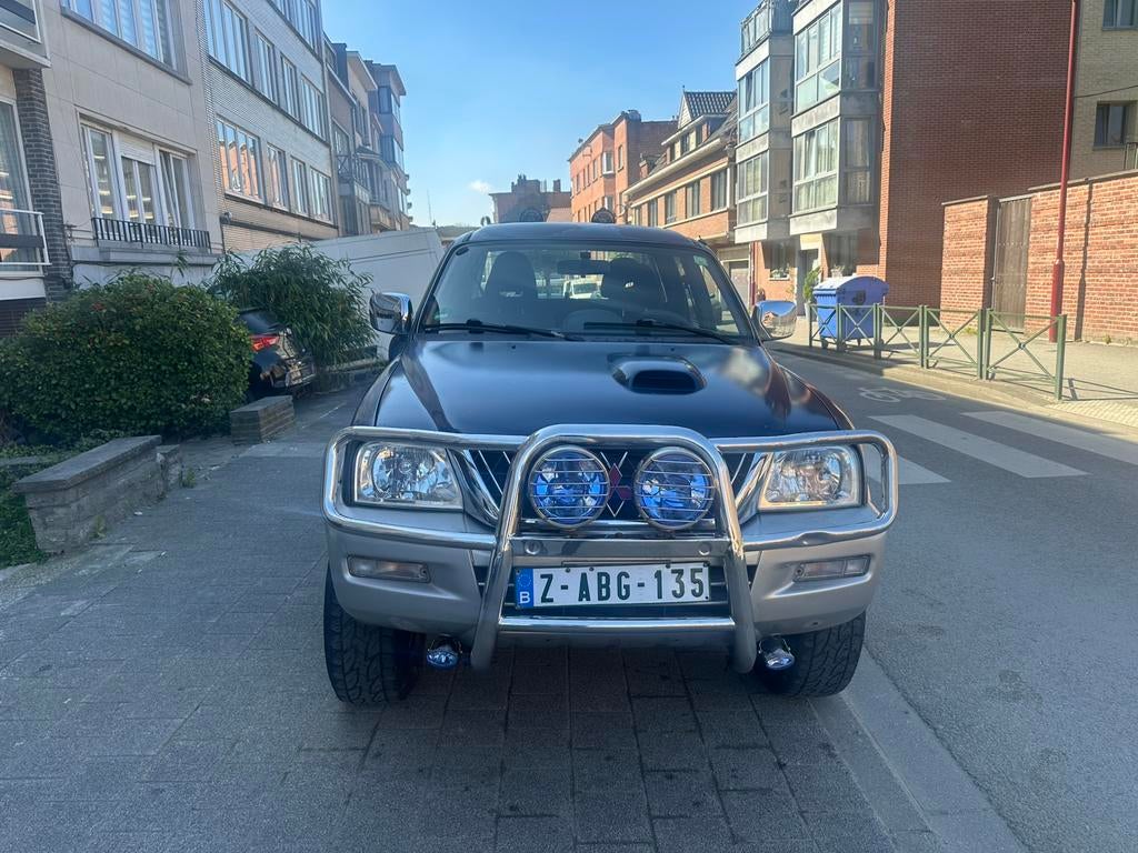 Mitsubishi L200 Automaat Clean 0485905657, Auto's, 4 deurs, Bedrijf, L200, SUV of Terreinwagen