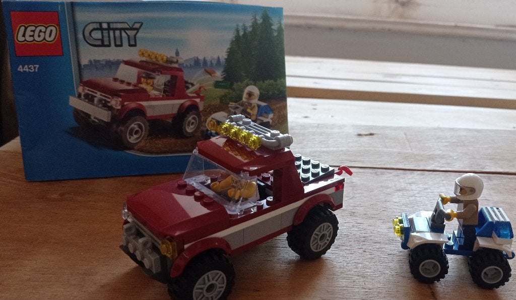 Police Pursuit LEGO City 4437 La course poursuite en forêt, City, Lego, Ensemble complet, Instructions incluses