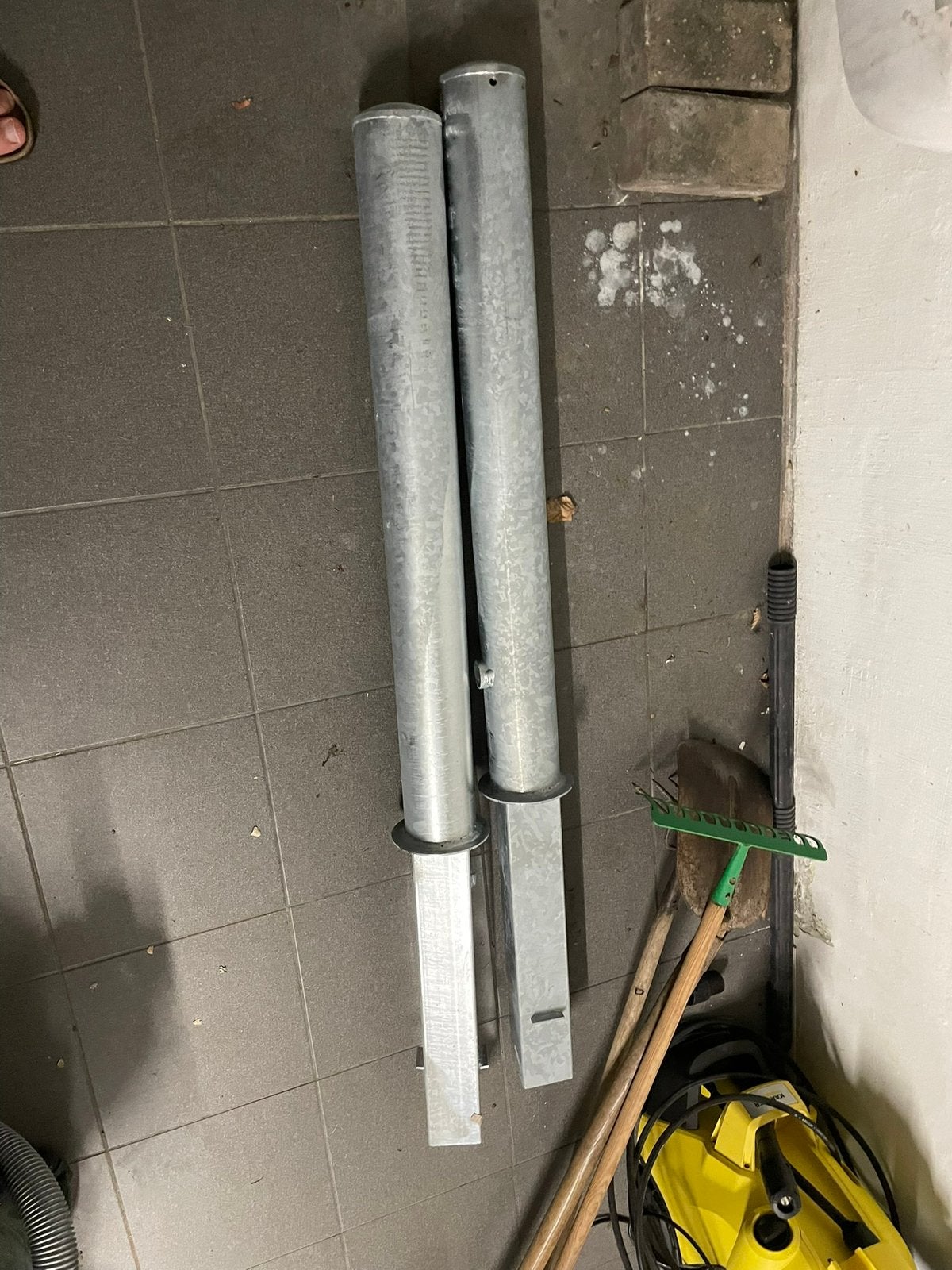 4 wegneembare ijzeren afzetpalen parking, Enlèvement, Neuf