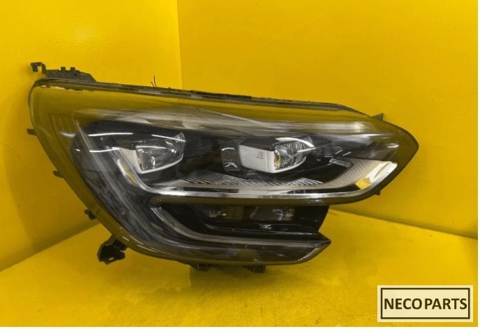RENAULT MEGANE IV 4 RS LED RECHTS 260100932R, Gebruikt, -, Renault, -