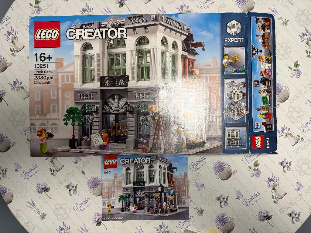 LEGO 10251 Brick Bank, Ophalen, Lego, Zo goed als nieuw, Compleet