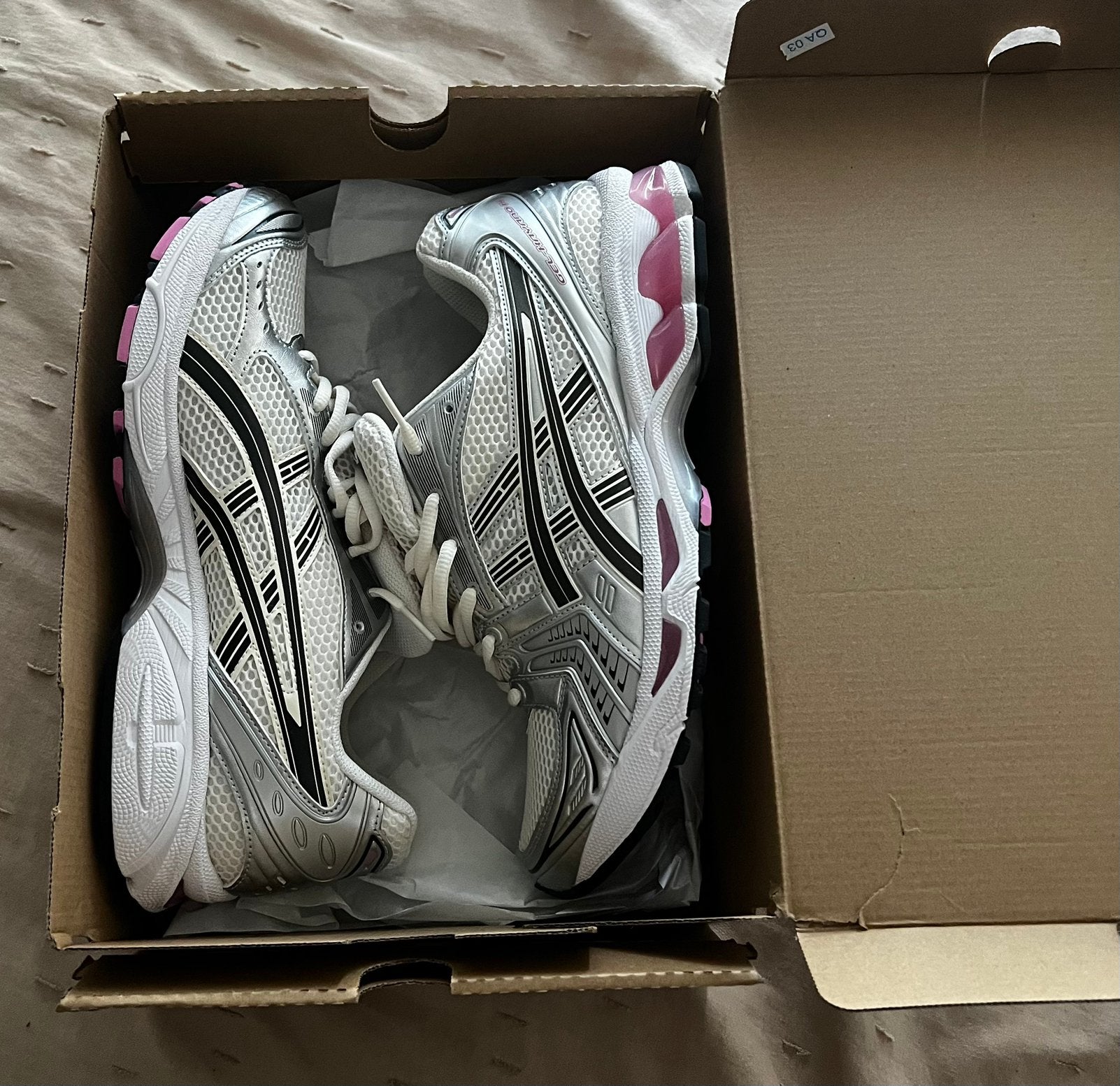 Asics paars, Sport en Fitness, Ophalen, Nieuw, Schoenen