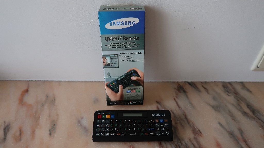 ng "FLIP" 2 in 1 Qwerty Smart TV Remote Model RMC-QTD1, Audio, Tv en Foto, Afstandsbedieningen, Gebruikt, Tv, Ophalen of Verzenden