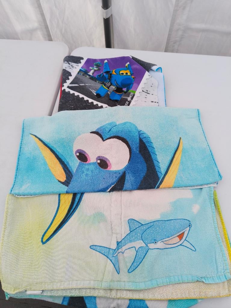 kinderhanddoeken: dory en super wings, Ophalen of Verzenden, Gebruikt, Jongen of Meisje
