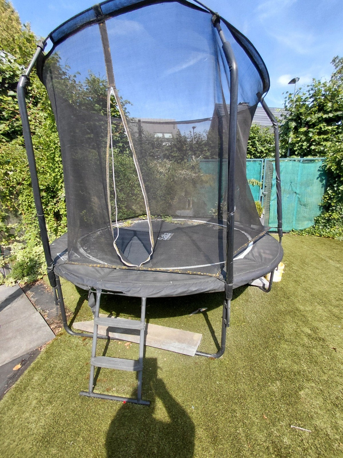 Gratis trampoline, Ophalen