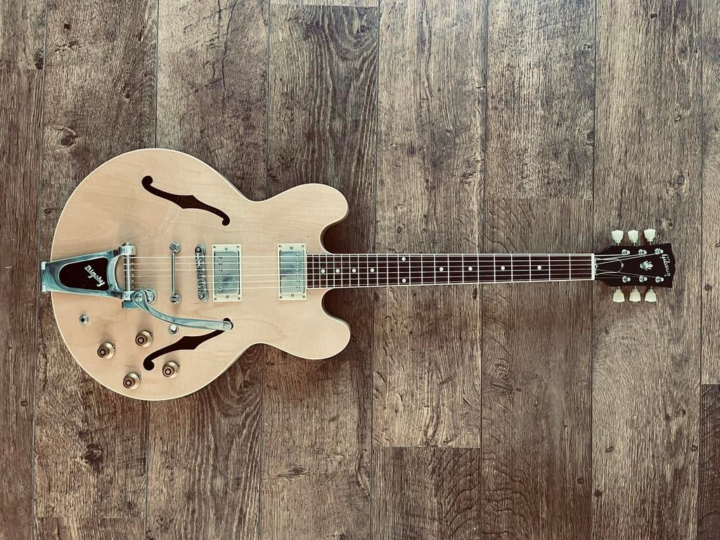 Gibson ES-335 DOT, Ophalen of Verzenden, Zo goed als nieuw, Semi-solid body, Gibson
