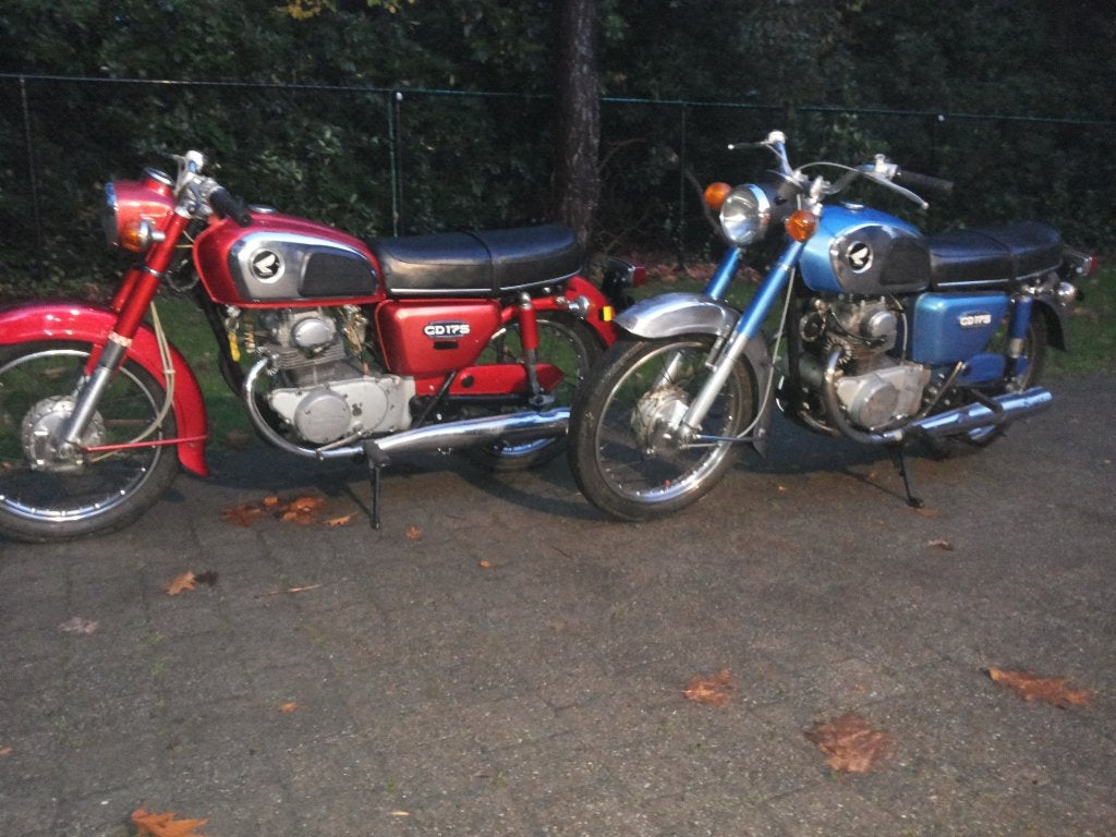 GEZOCHT : HONDA CD 175, 2 cilinders, 175 cc