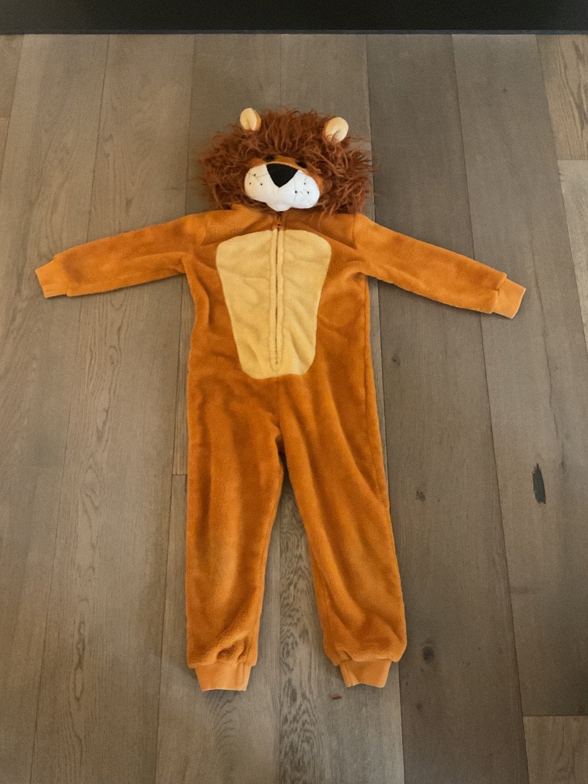 Leeuwenpak maatje 110, Kinderen en Baby's, Ophalen