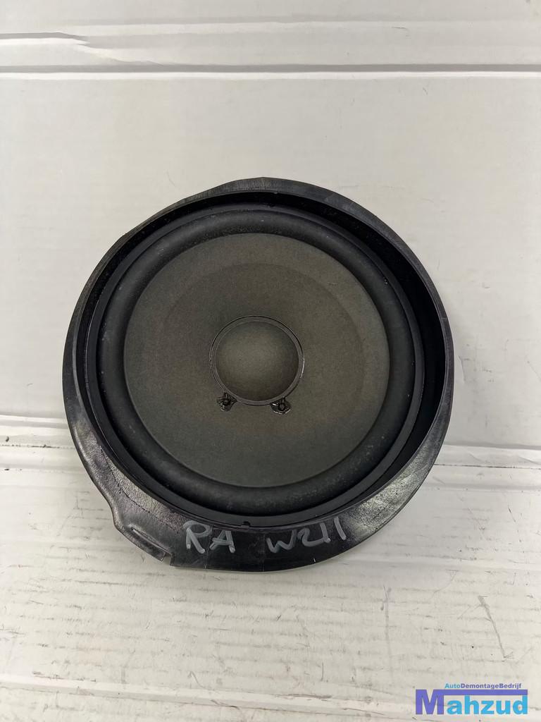 MERCEDES E KLASSE W211 Rechts achter speaker A2118207402, Mercedes-Benz AG, Mercedes-Benz, Utilisé, Mercedesstrasse 120
70372  Stuttgart, DE