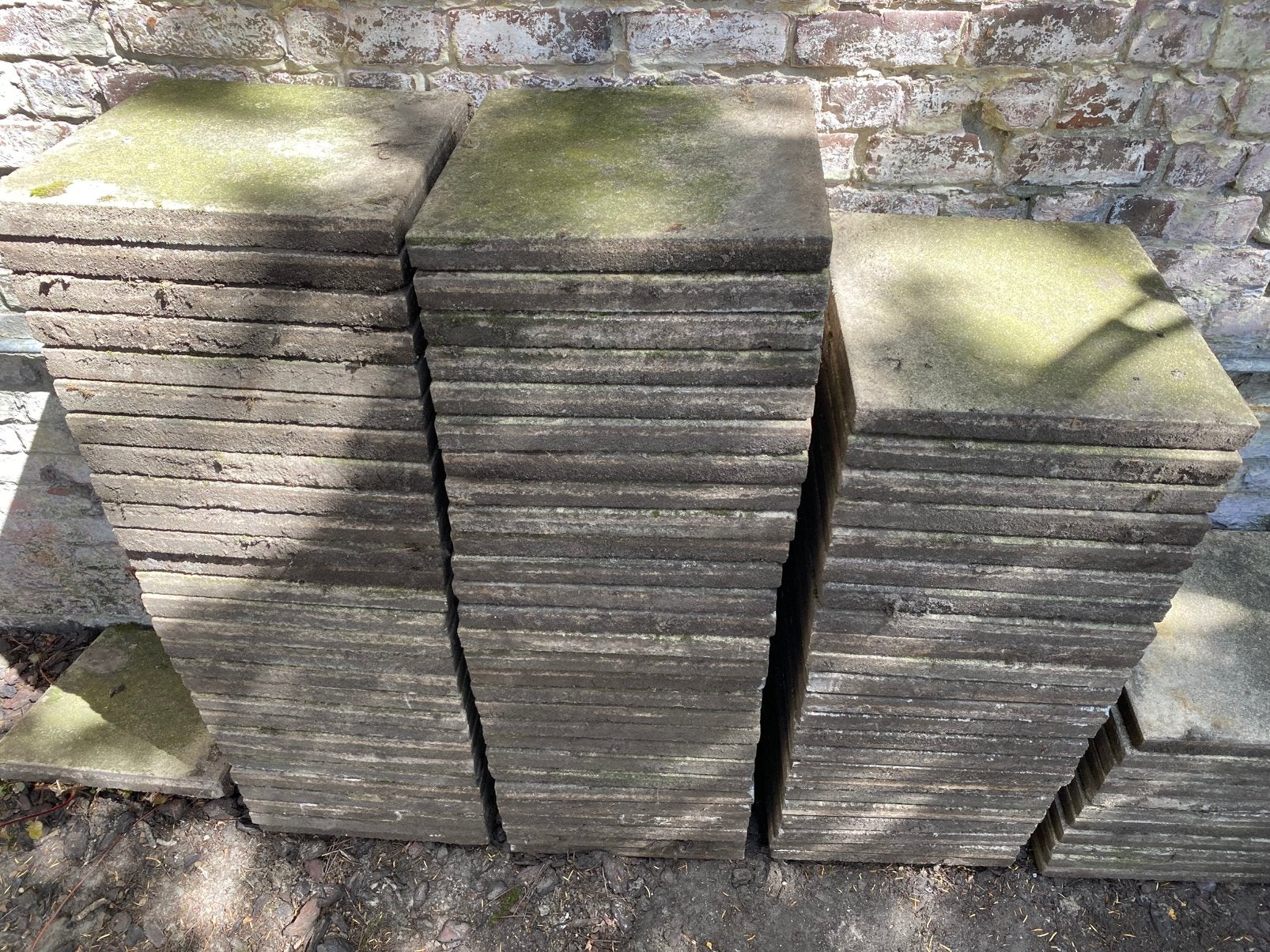 Gratis af te halen:  90 betontegels (30 x 30 cm, Tuin en Terras, Tegels en Klinkers, Zo goed als nieuw, Ophalen