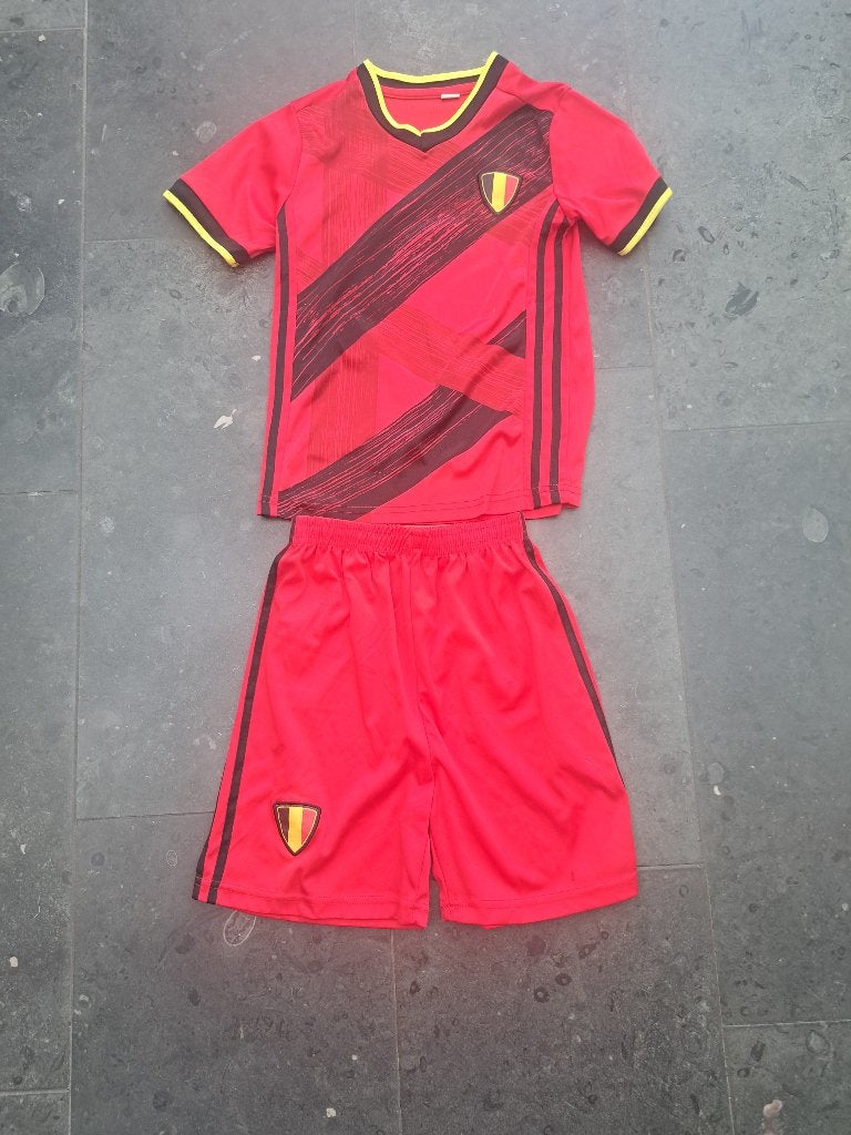 Voetbalshirt België 8 jaar, Enfants & Bébés, Vêtements enfant | Taille 128, Enlèvement, Comme neuf, Garçon ou Fille, Ensemble