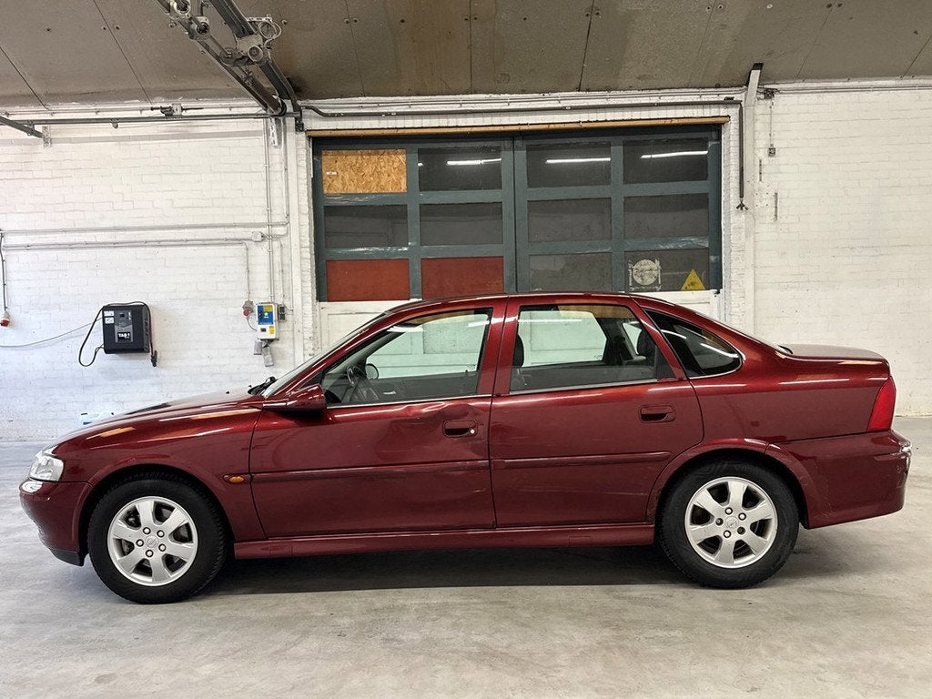 Opel Vectra 1.6-16V Onyx | Stoelverwarming | Airco | Trekhaa, 4 portes, Entreprise, 665 kg, 74 kW