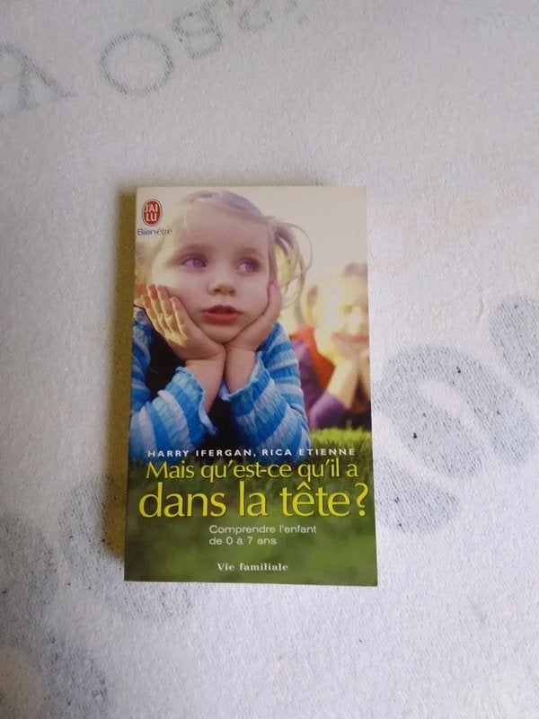 Livre "vie familiale ", Enlèvement ou Envoi, Utilisé