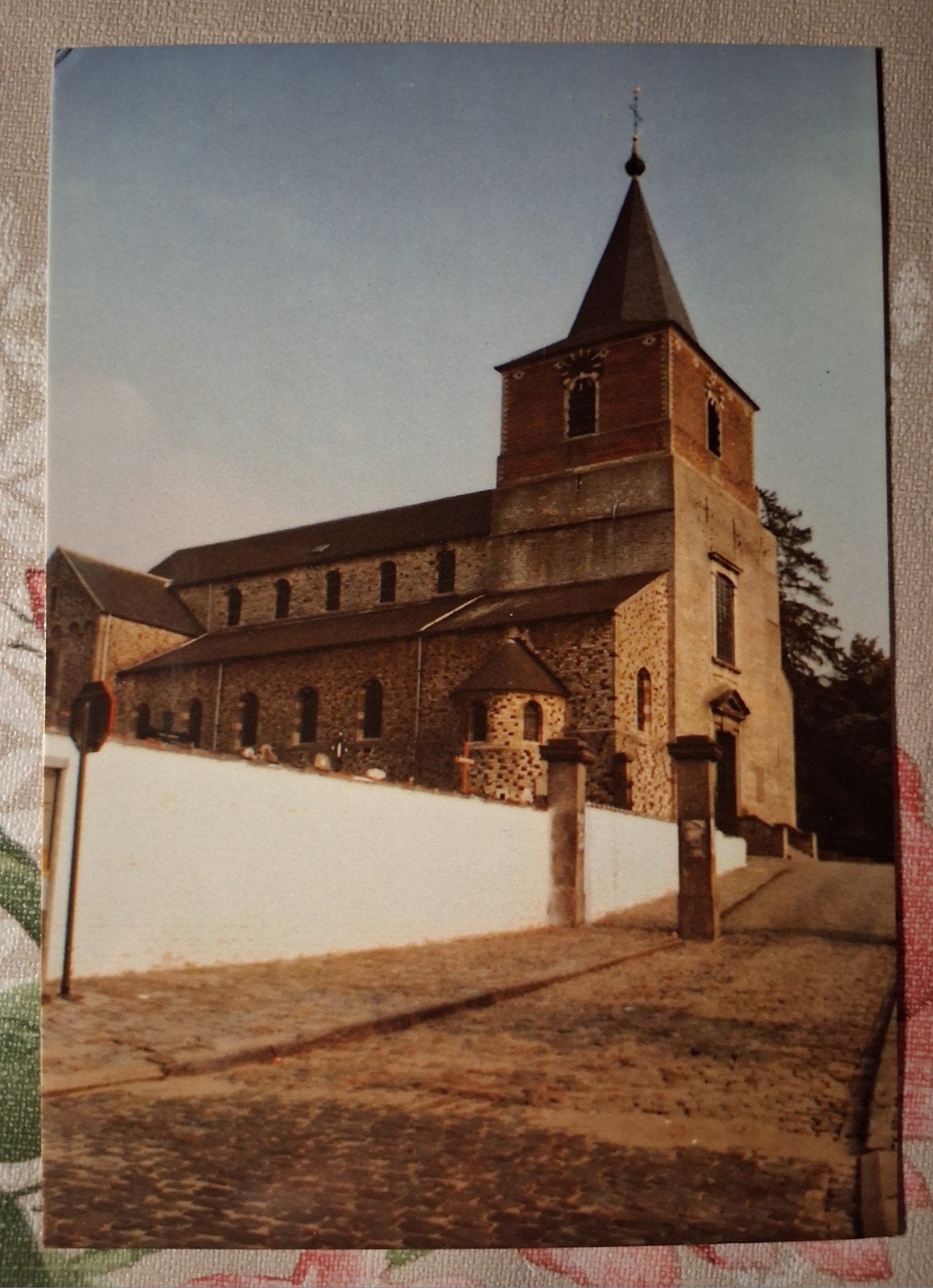 postkaart Sint Hilarius kerk te Bierbeek, Ophalen of Verzenden