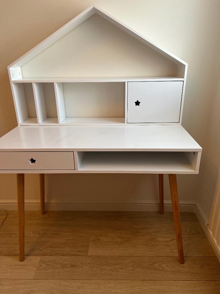 Bureau wit kind, Ophalen, Gebruikt, Hout, Kinderbureau