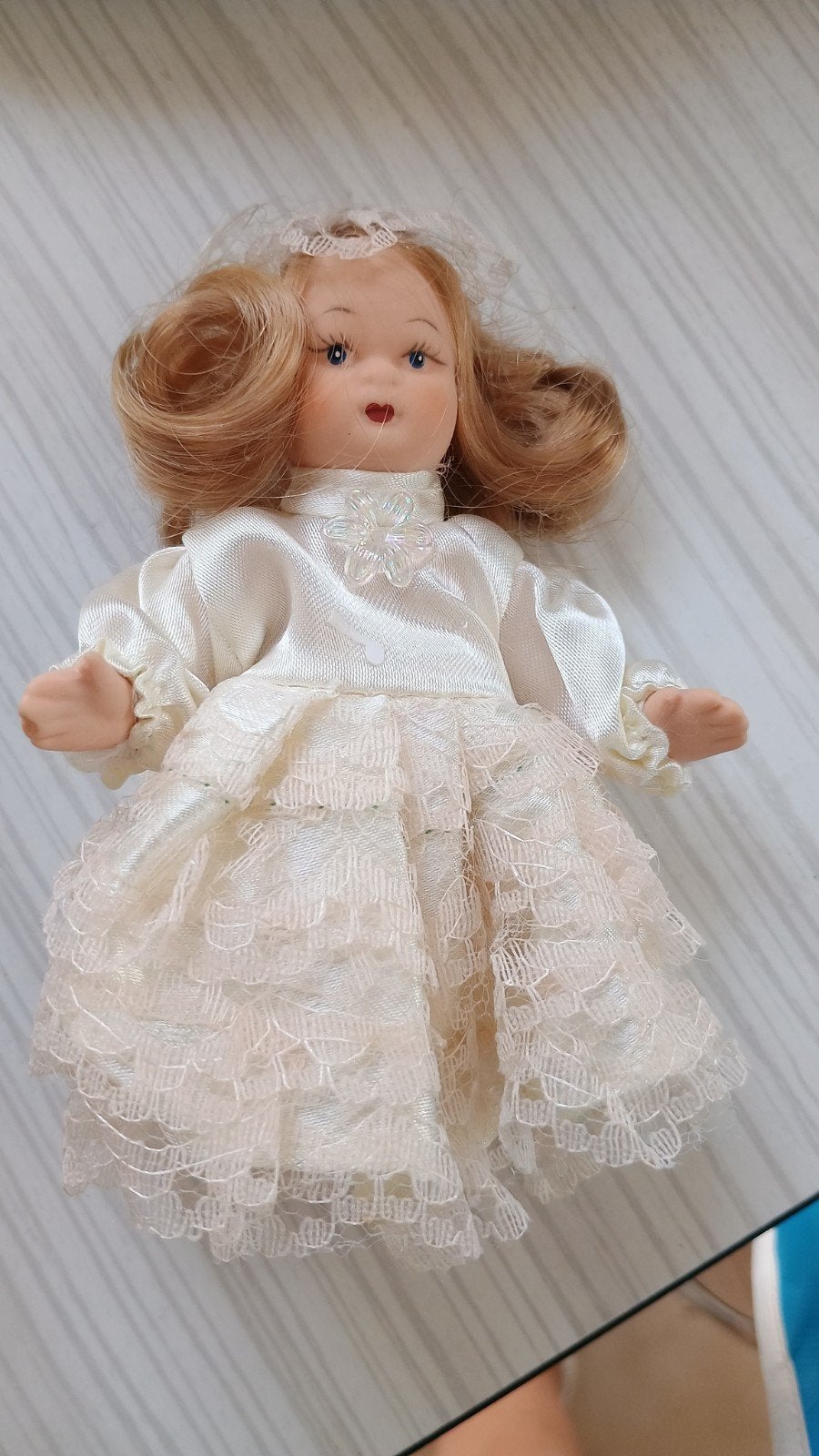 Porseleinen handgemaakte pop 12 cm, Ophalen, Pop