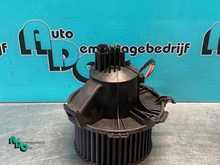 Moteur de ventilation chauffage d'un Opel Zafira B (Zafira B, -, Opel, 3 mois de garantie, Utilisé