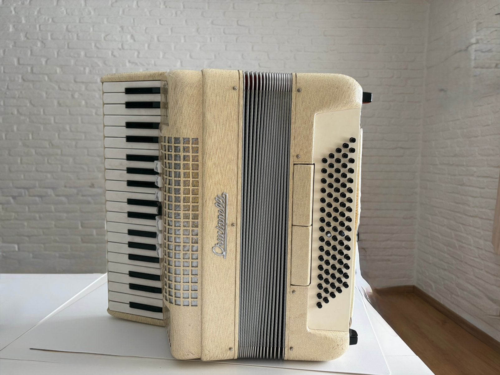 Accordéon Crucianelli, Musique & Instruments, Accordéons, Comme neuf, Enlèvement, Avec bretelles, Accordéon à touches