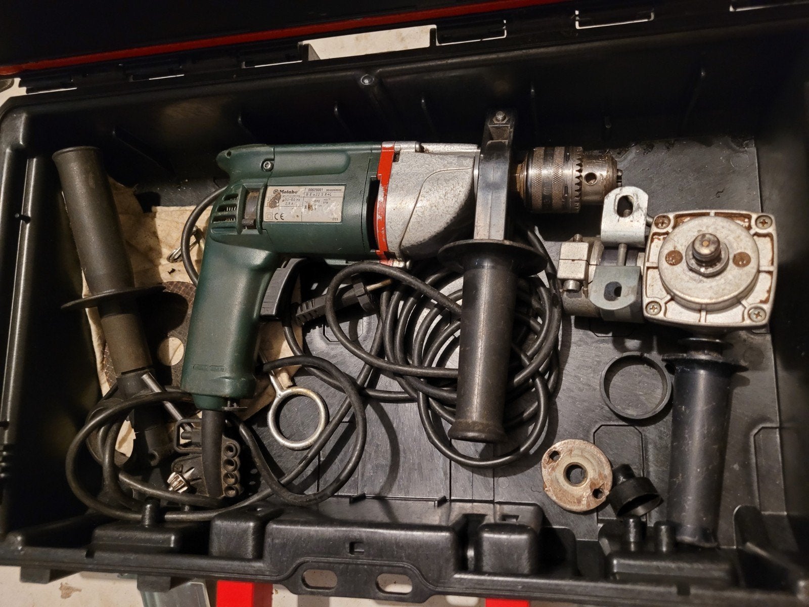 Perceuse Metabo BE 622 SR + accessoires coffre FACOM INCLUS, Doe-het-zelf en Bouw, Gereedschap | Schuurmachines