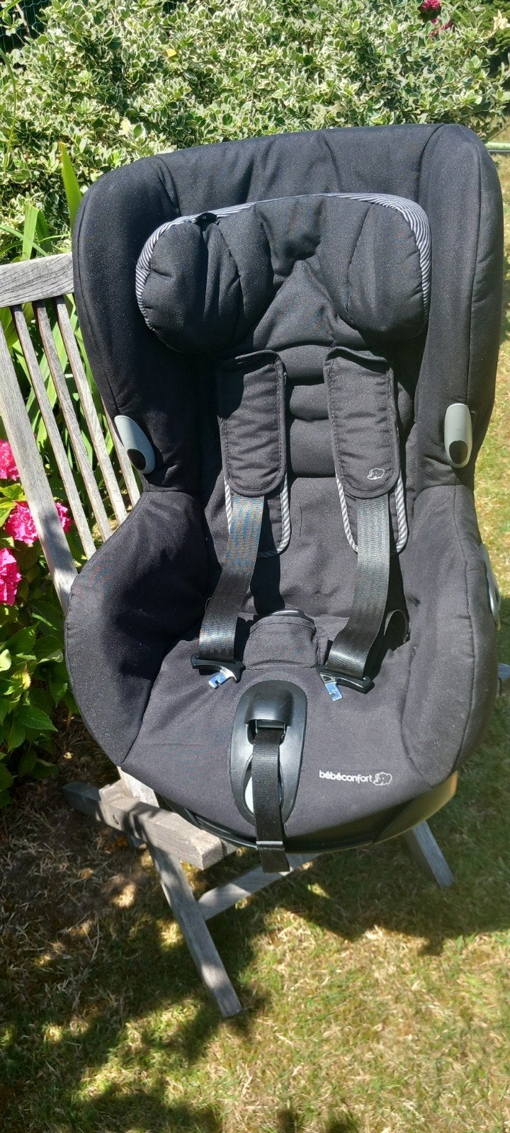Maxi-Cosi Chicco - draaibare autostoel BébéConfort Axiss, Ophalen, Verstelbare rugleuning, Zo goed als nieuw, Chicco
