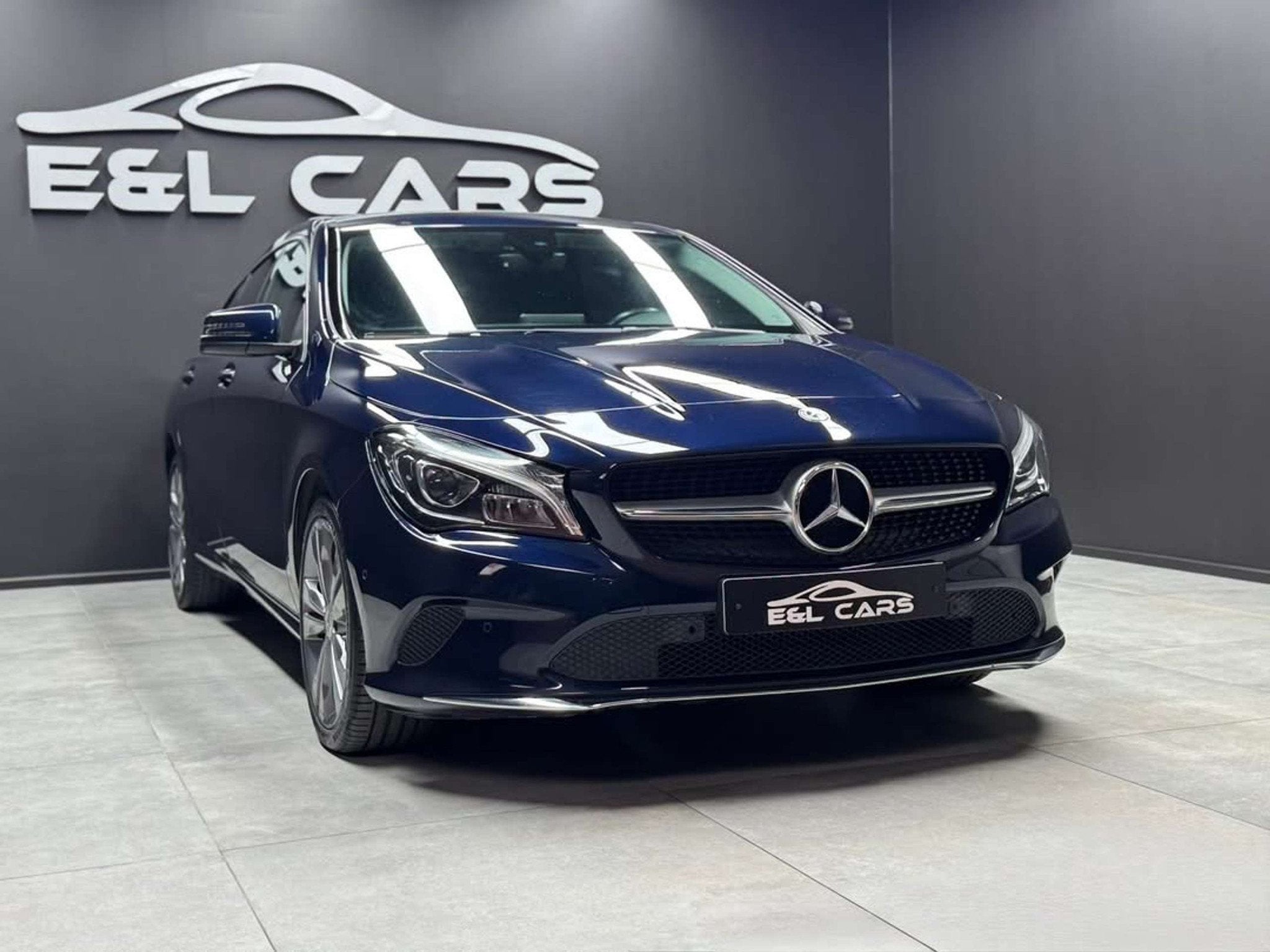Mercedes-Benz CLA-Klasse 180 CLA 180 d *12 mois de garantie*, Auto's, CLA, Gebruikt, Blauw, 5 deurs