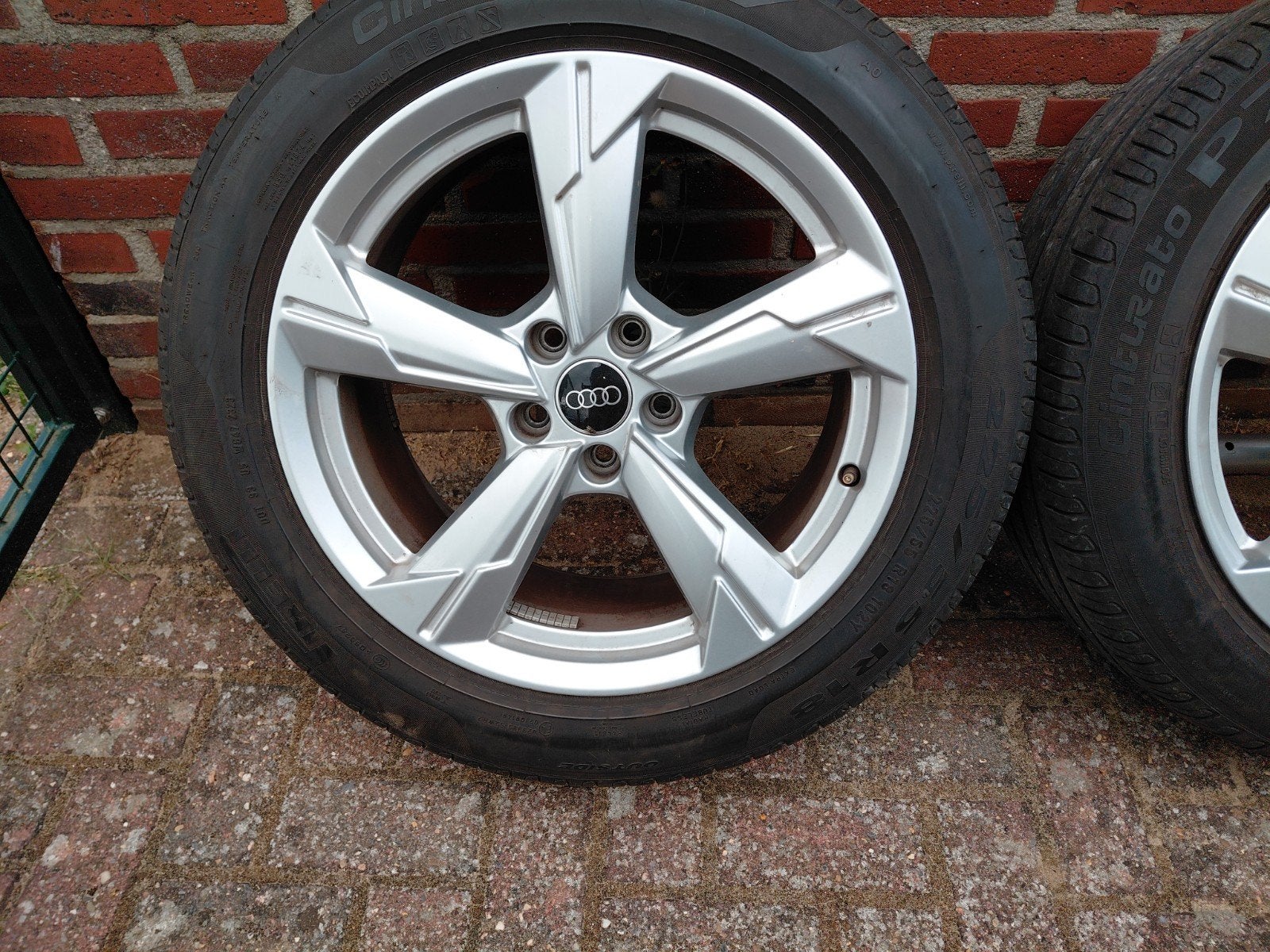 Jantes d'origine Audi A6 avec pneus d'été de 18 pouces, Autos : Pièces & Accessoires, Pneus & Jantes, Jante(s), Pneus été, 18 pouces