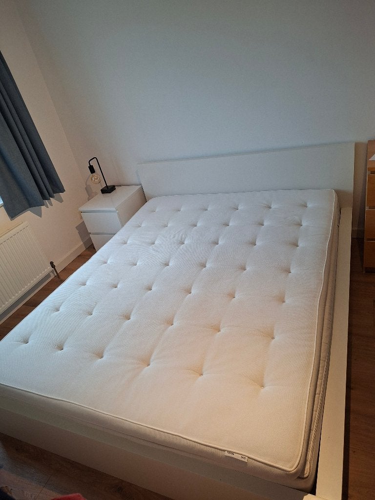 Bed + lattenbodem, Ophalen, Gebruikt, Wit, Tweepersoons